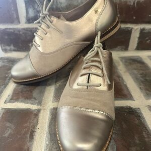 Elegant Women’s gold Oxford Shoes 38 size 7